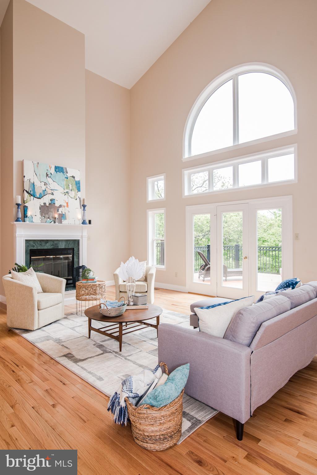 RIVERSIDE ACRES - Residential