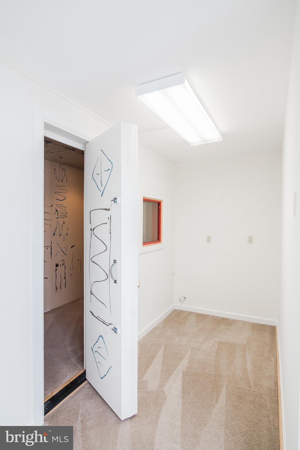 RIVERSIDE ACRES - Residential