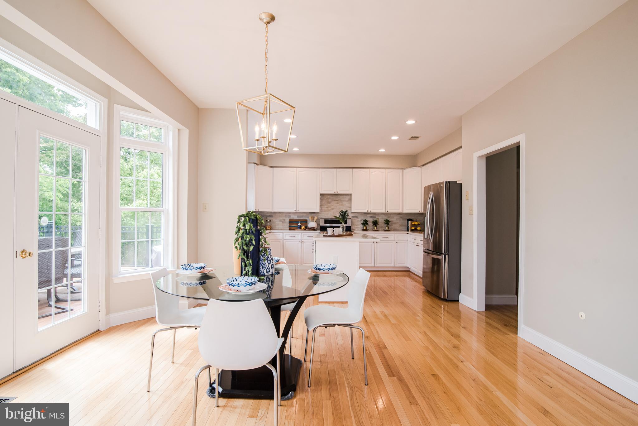 RIVERSIDE ACRES - Residential