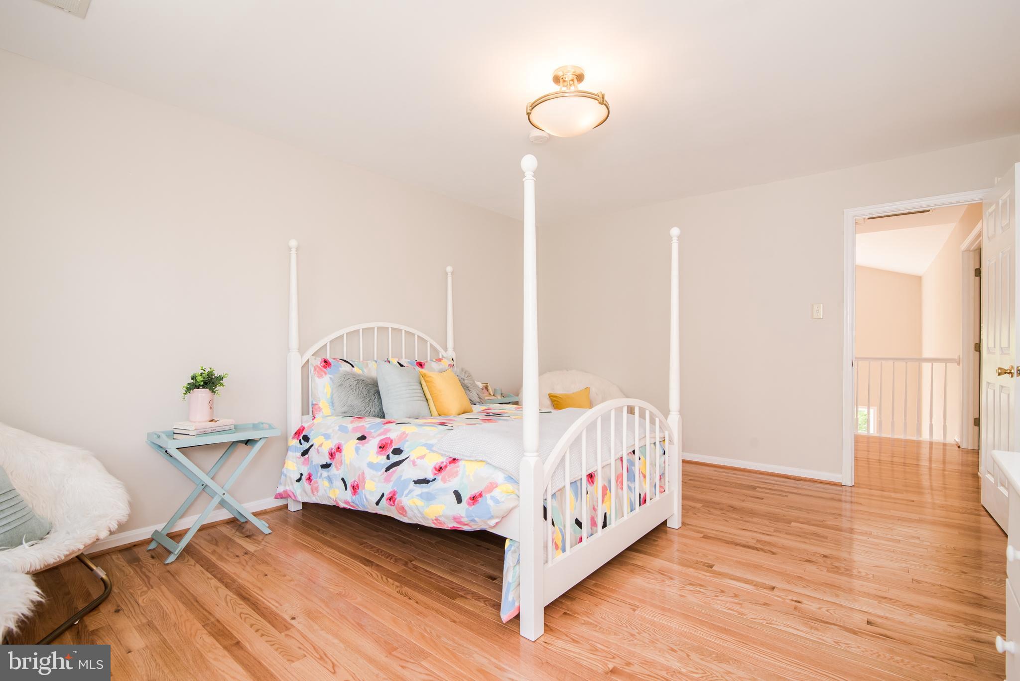 RIVERSIDE ACRES - Residential