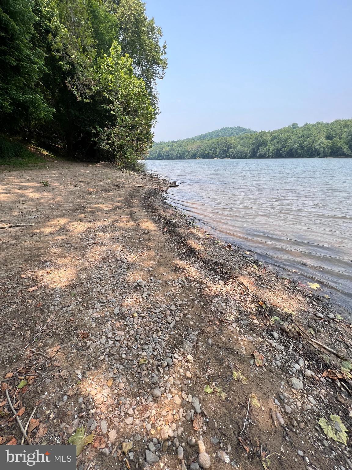 RIVERSIDE ACRES - Residential