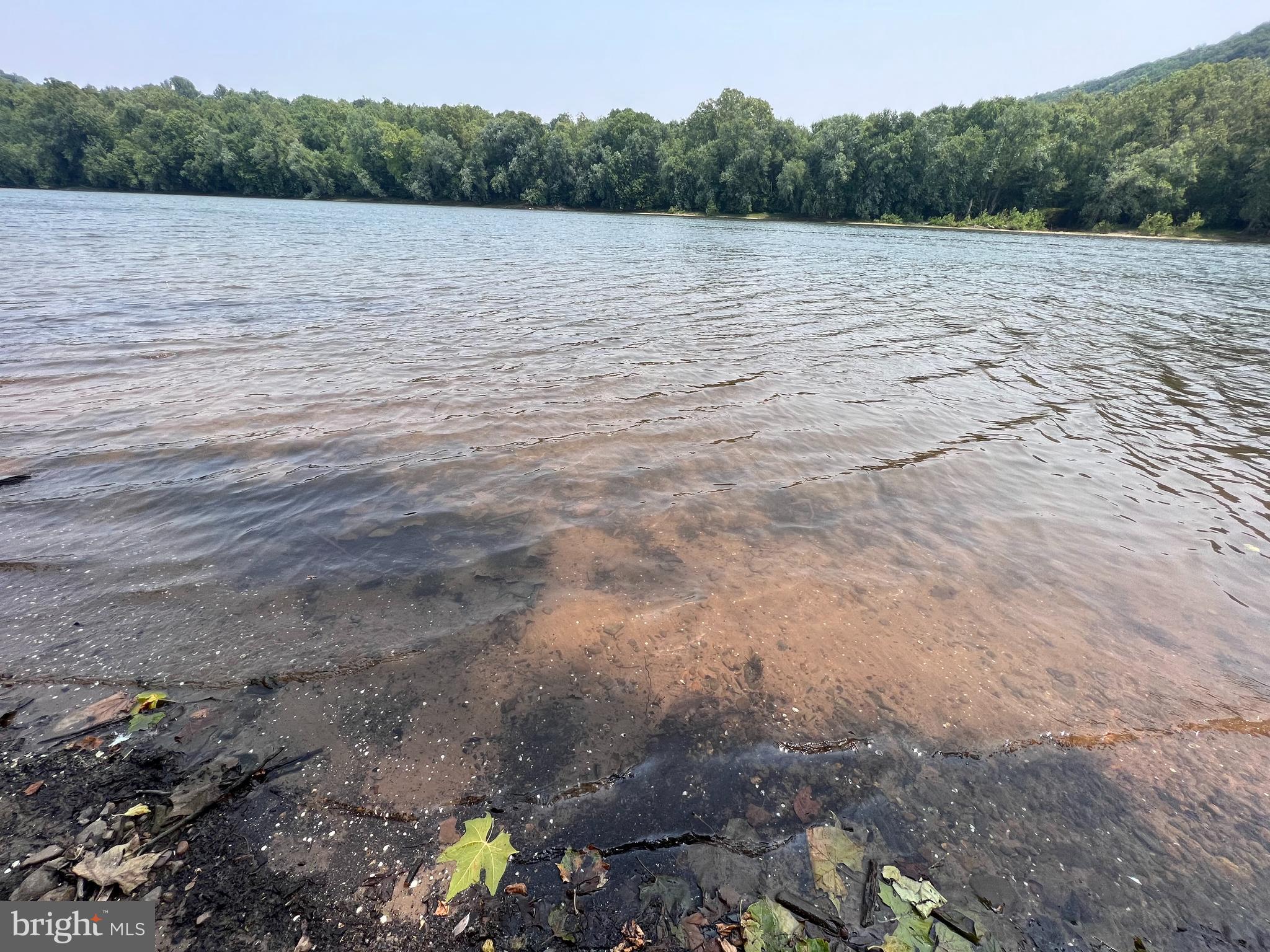 RIVERSIDE ACRES - Residential