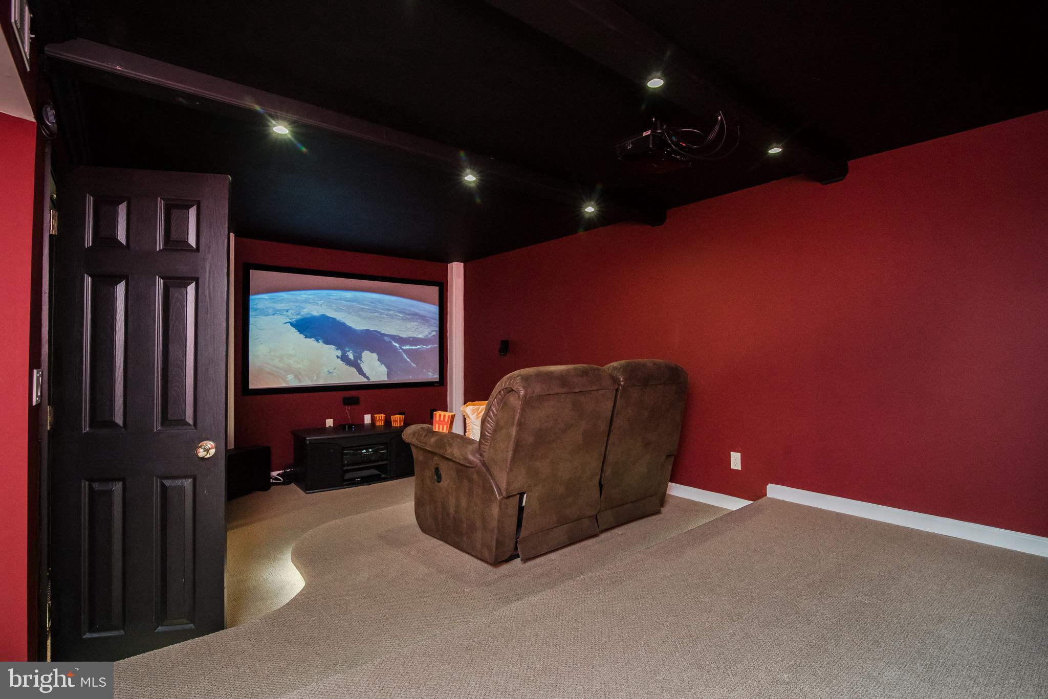 RIVERSIDE ACRES - Residential