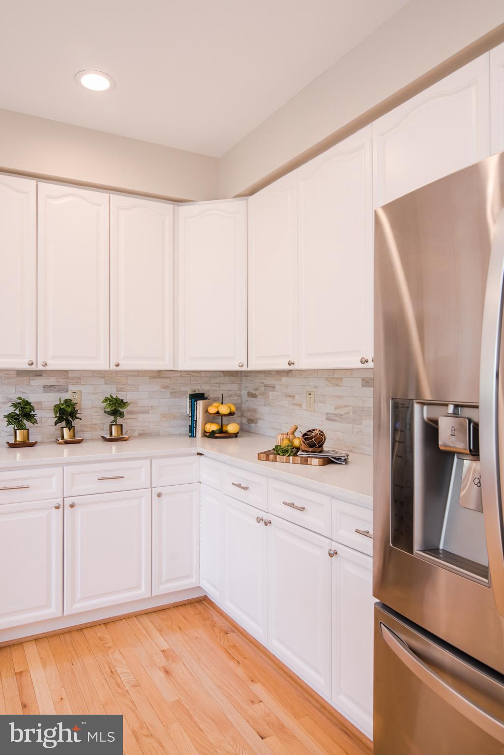 RIVERSIDE ACRES - Residential