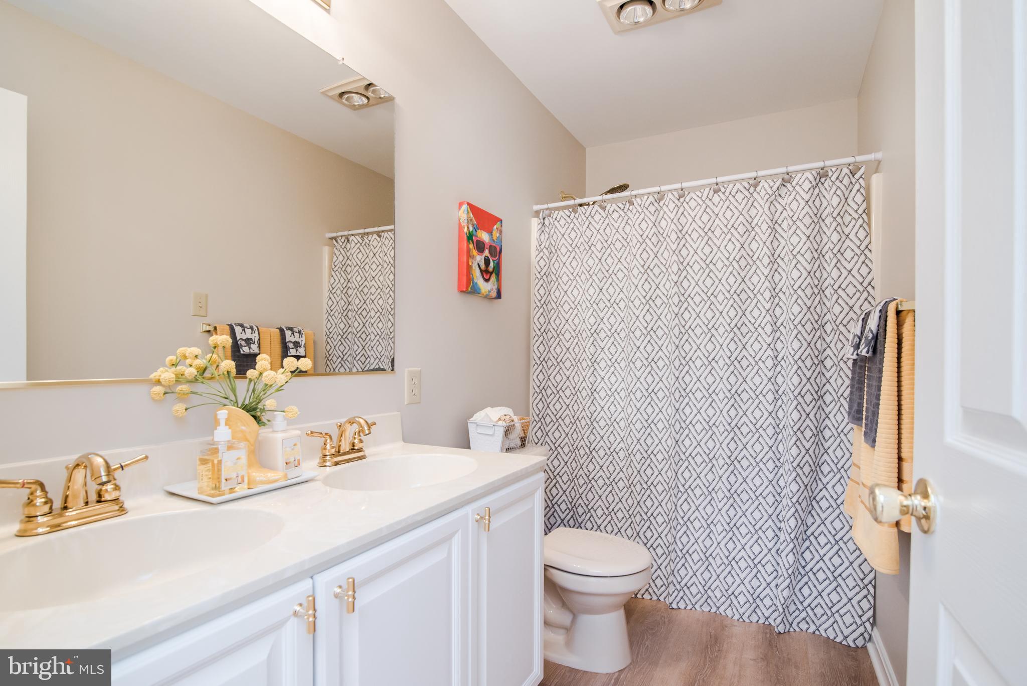 RIVERSIDE ACRES - Residential