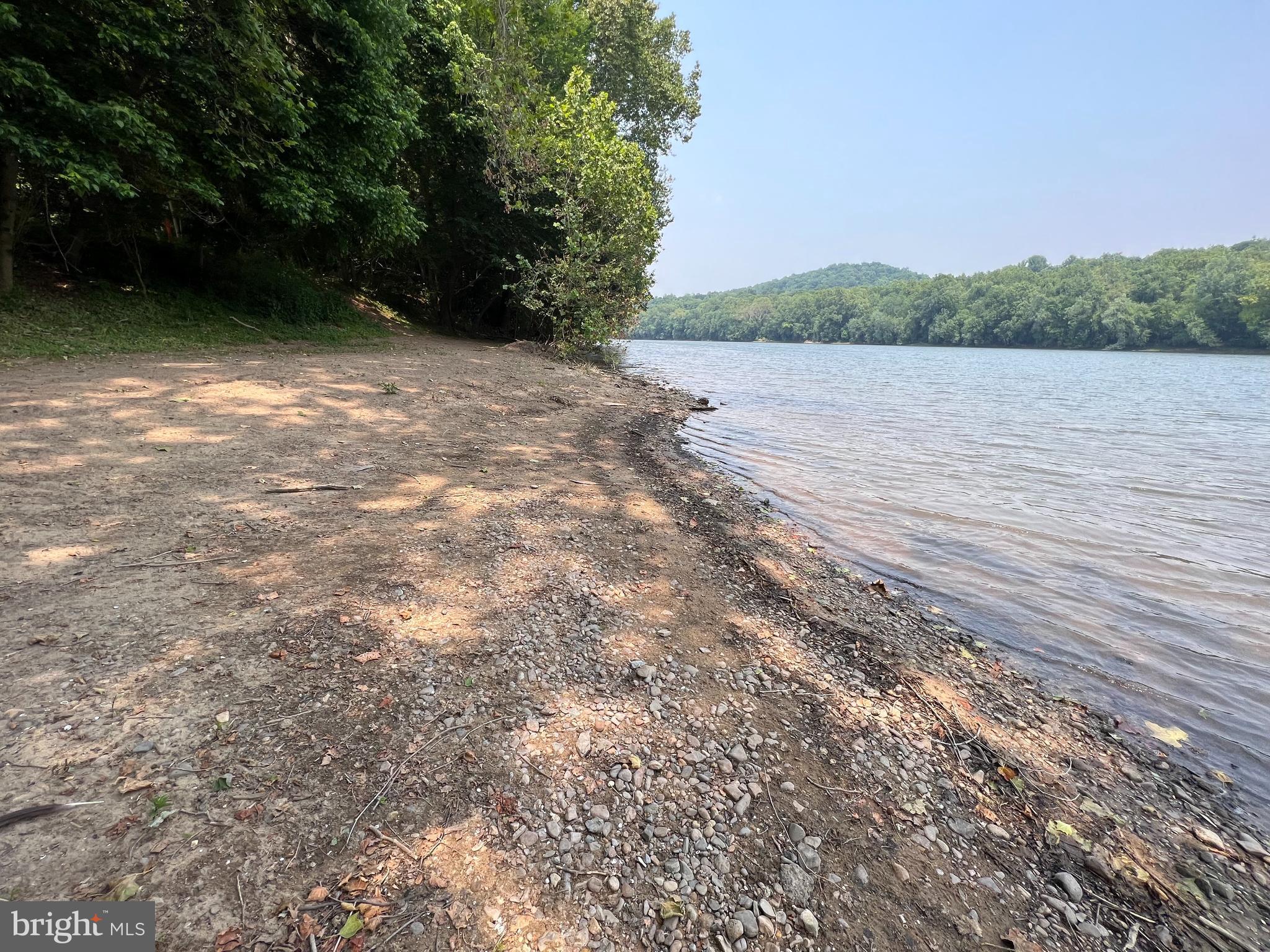 RIVERSIDE ACRES - Residential