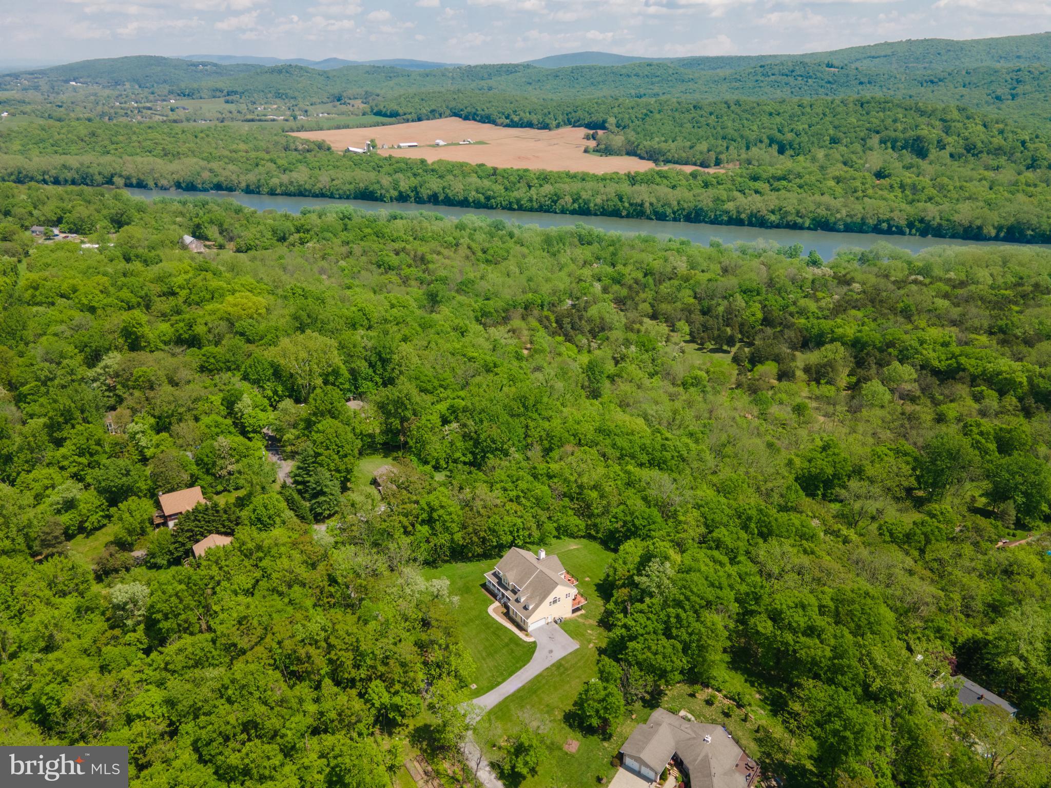 RIVERSIDE ACRES - Residential