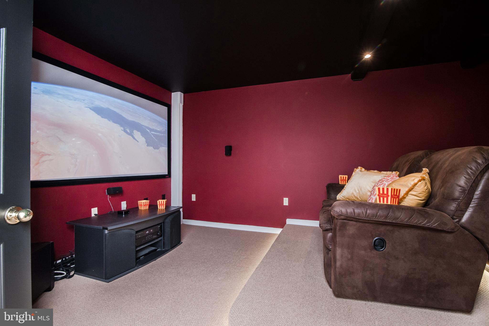 RIVERSIDE ACRES - Residential