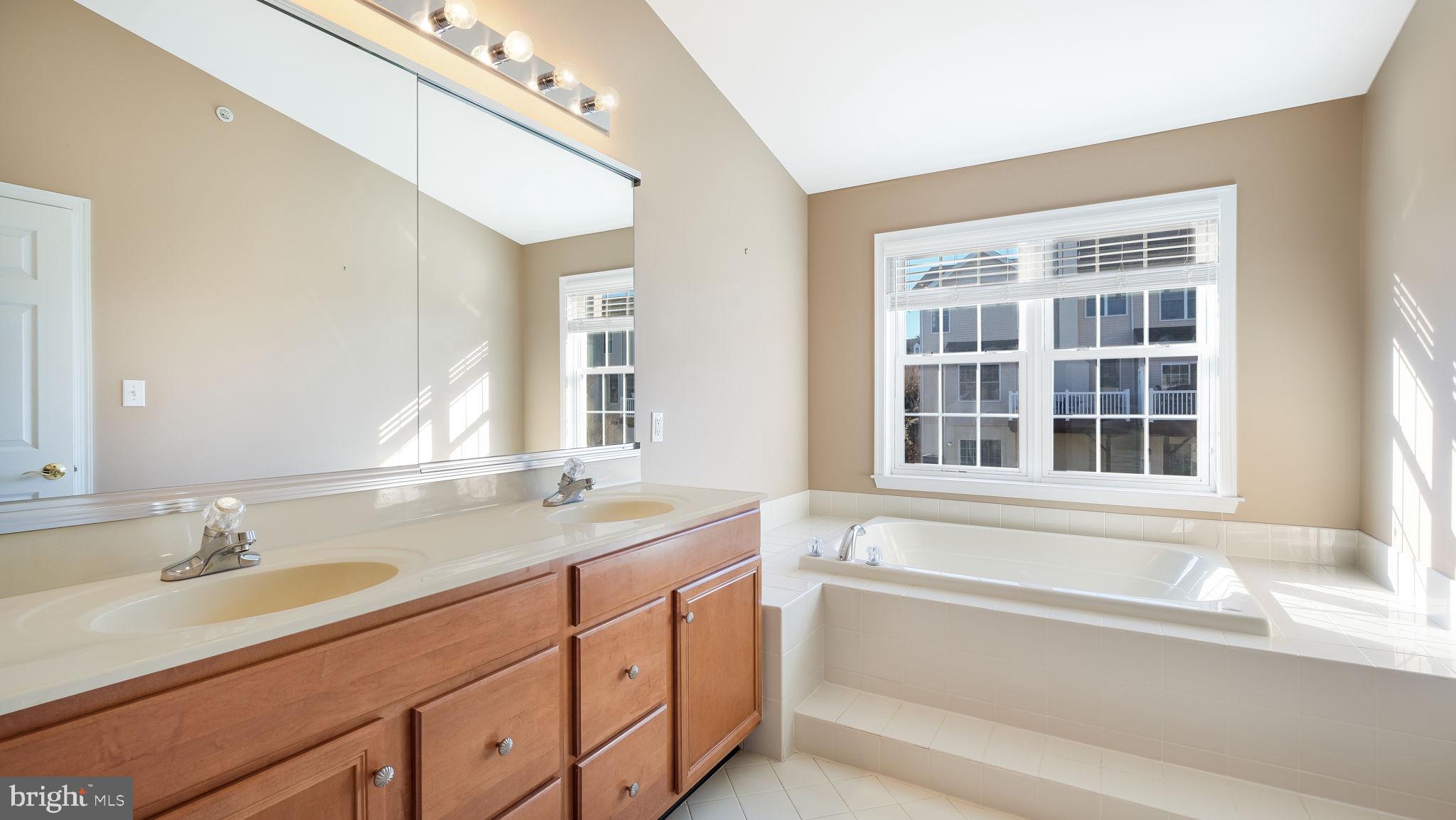 ARBOR POINT - Residential