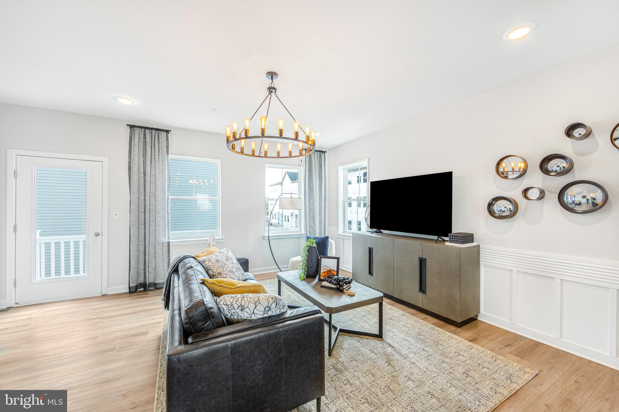 RIVER POINTE - Residential