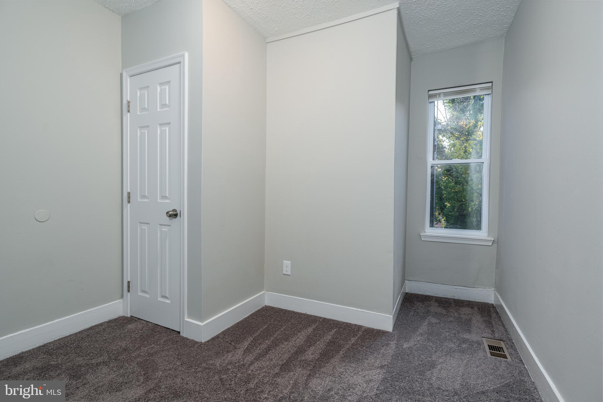 IRVINGTON - Residential Lease