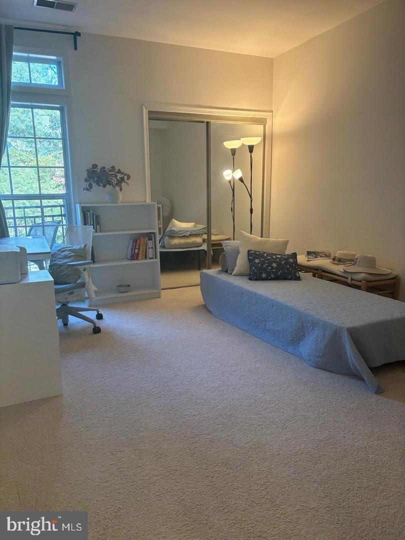 RESTON - Residential Lease