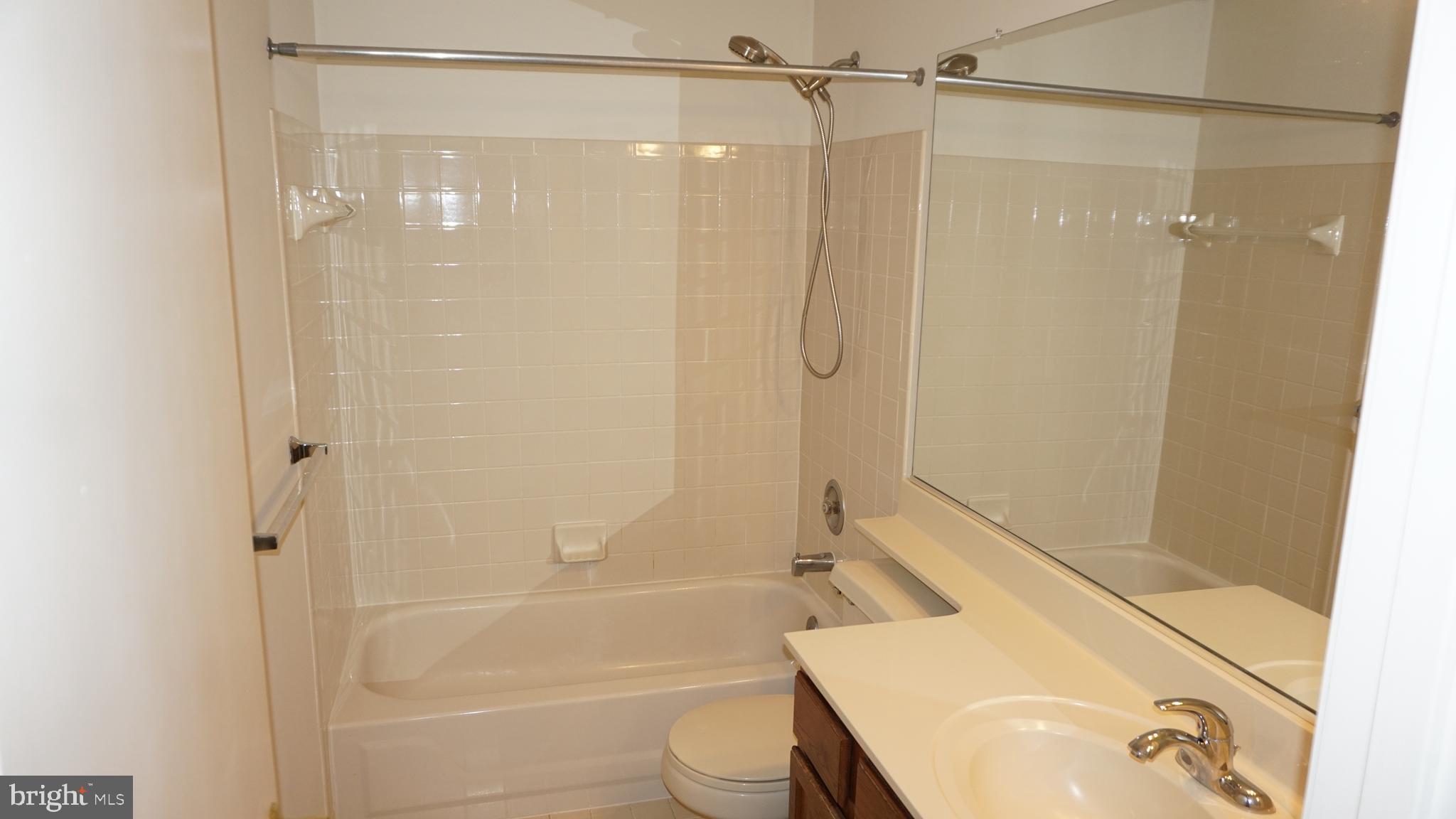 WATERFORD - Residential Lease