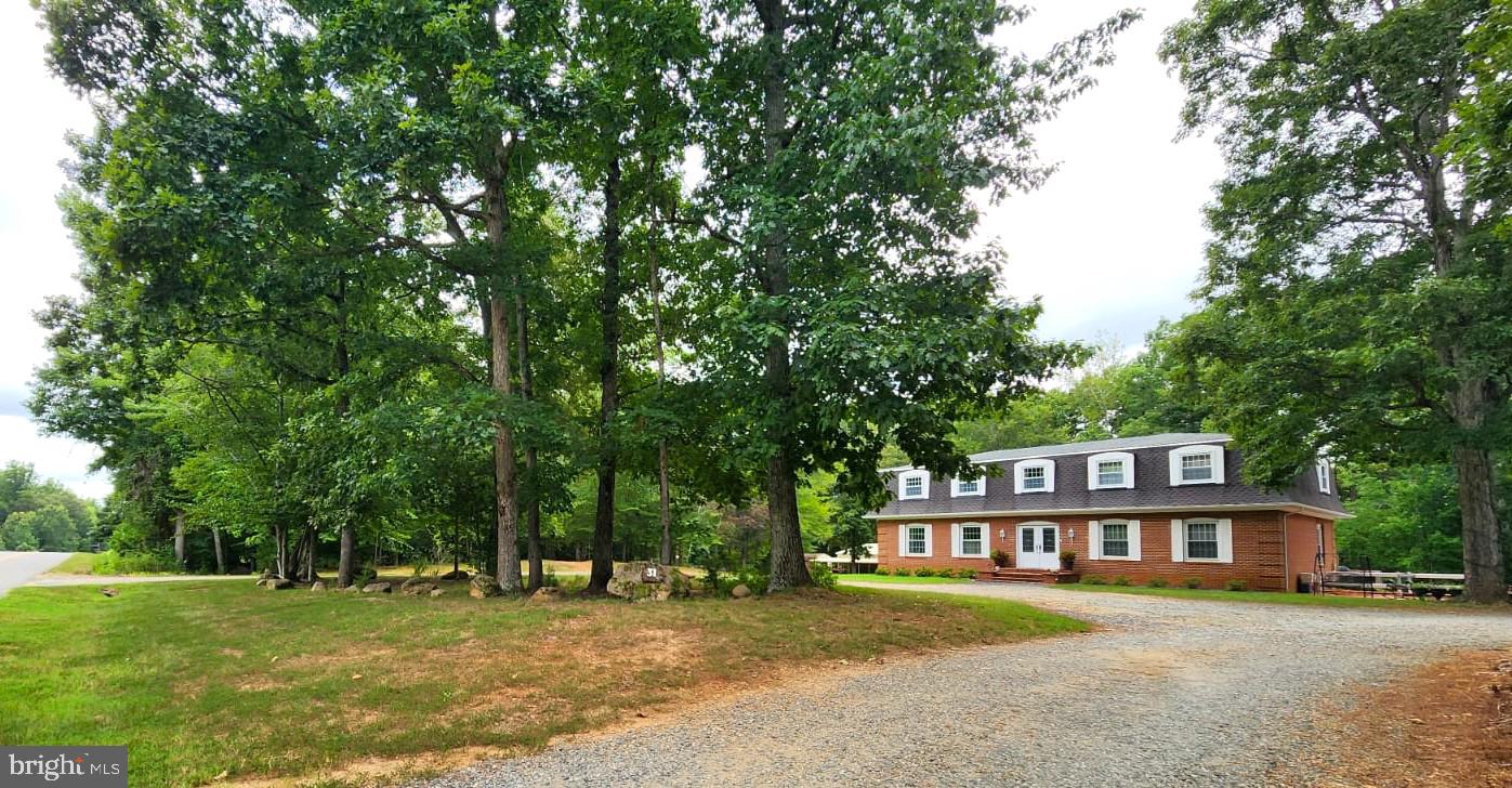 31 RIVER RIDGE LANE
