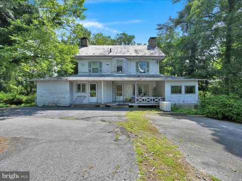 21 BLUE ROCKS ROAD LENHARTSVILLE PA 19534