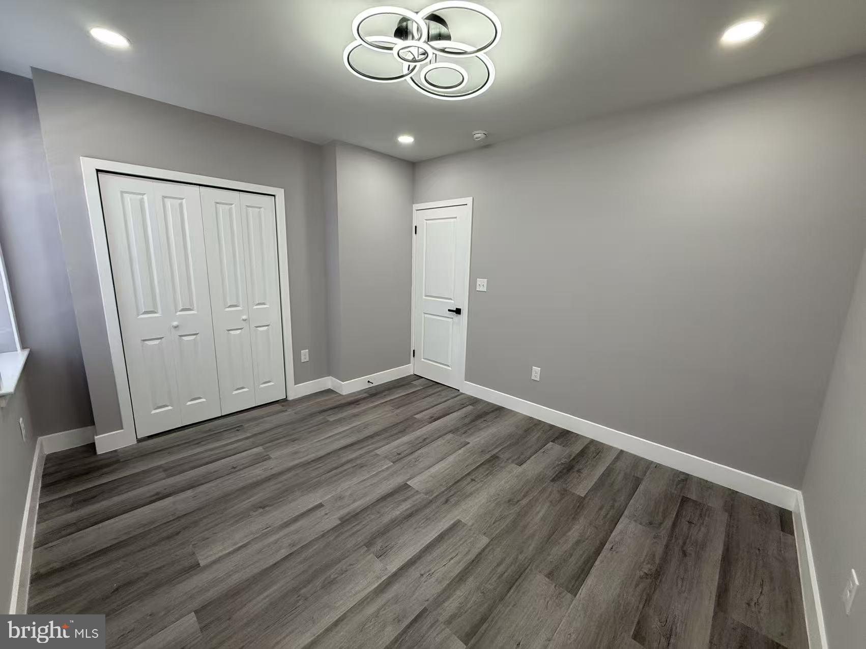 WHITMAN - Residential