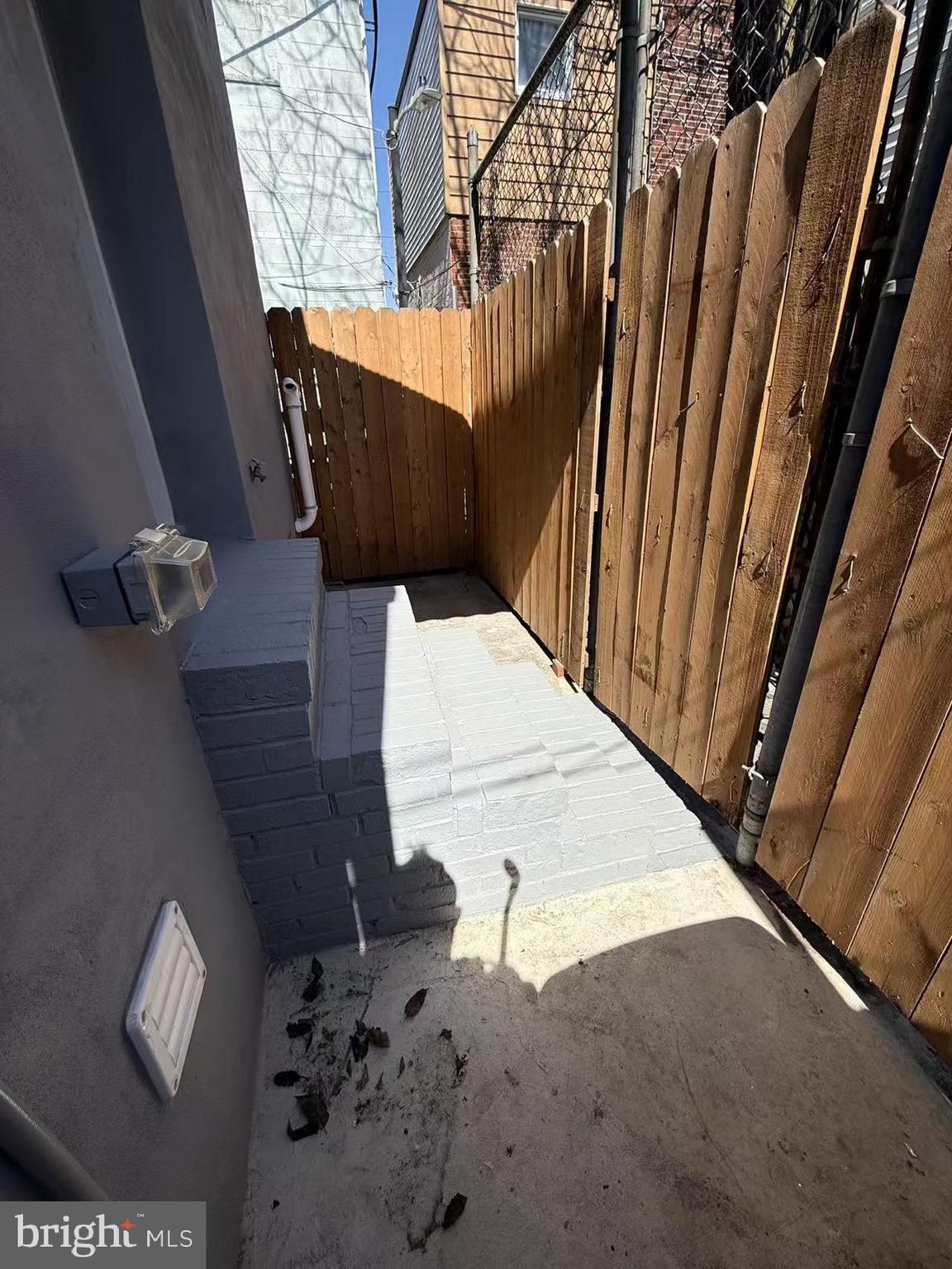 WHITMAN - Residential