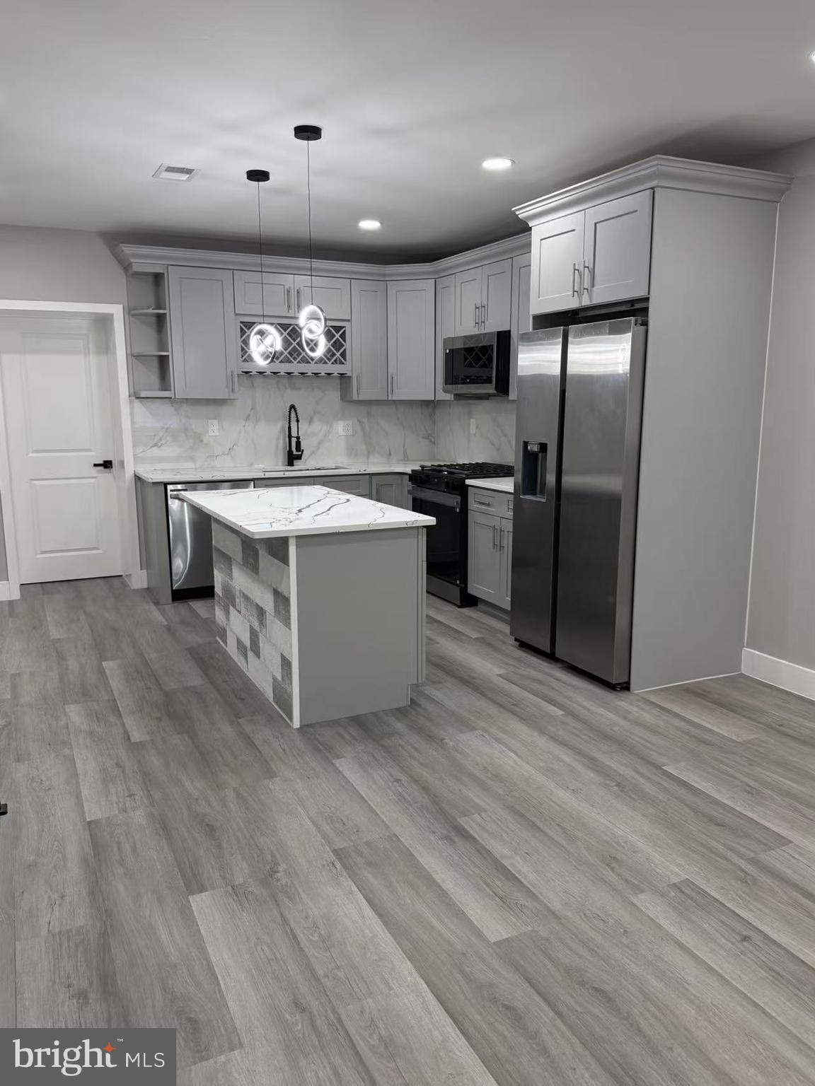 WHITMAN - Residential