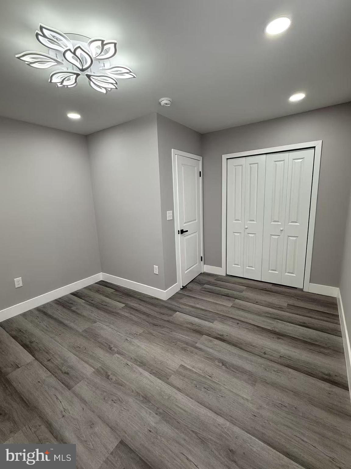 WHITMAN - Residential