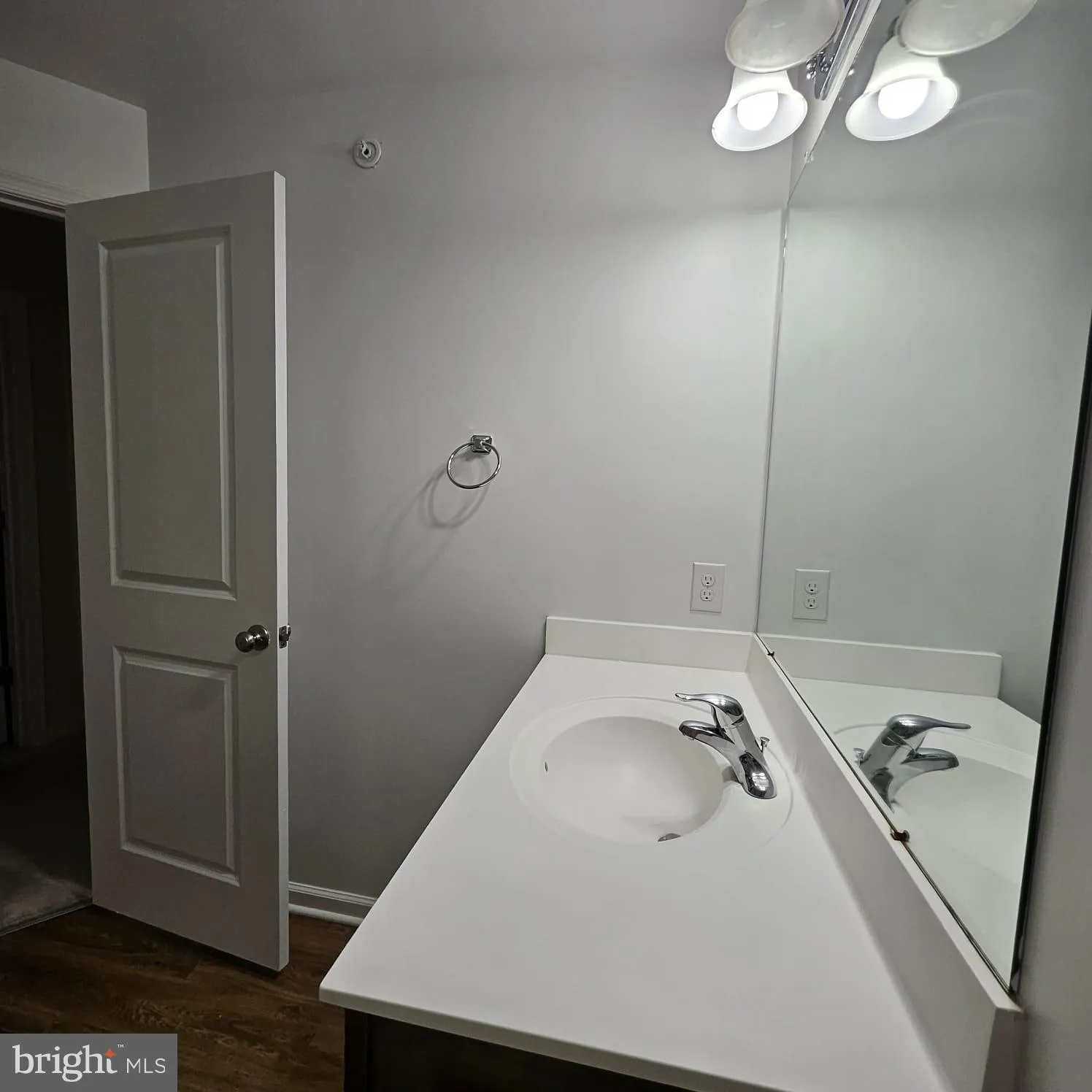 Florence, New Jersey 08518, United States, 3 Bedrooms Bedrooms, ,3 BathroomsBathrooms,Residential,Coming Soon,157497