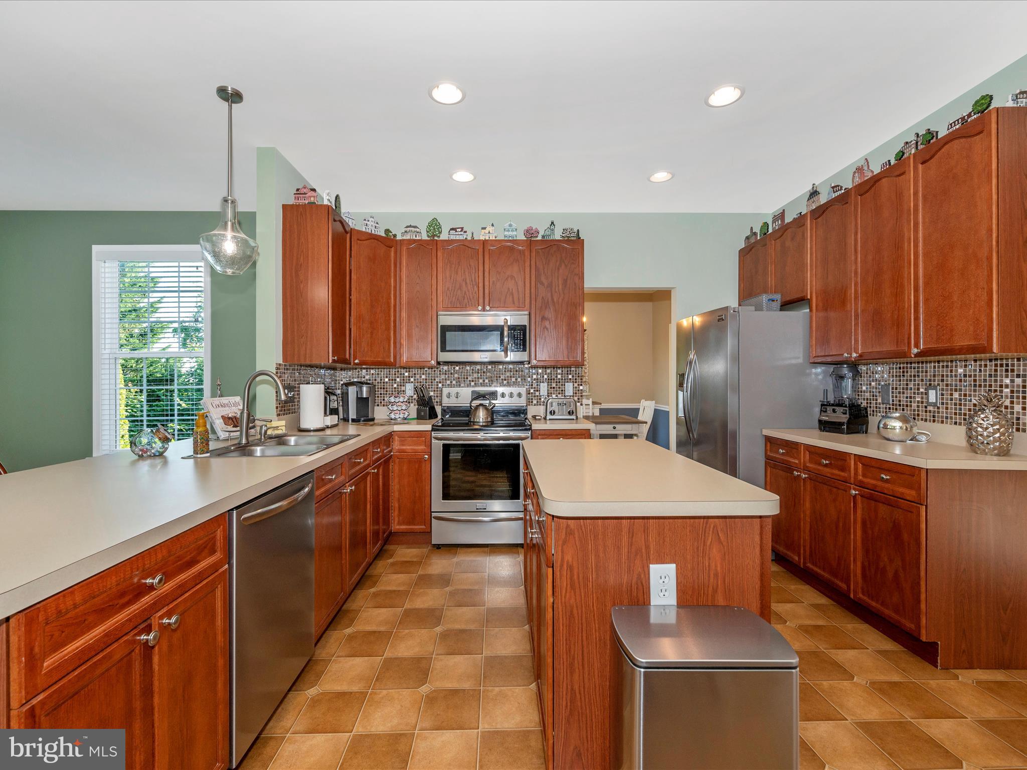 RIVERSIDE VILLAGES - Residential