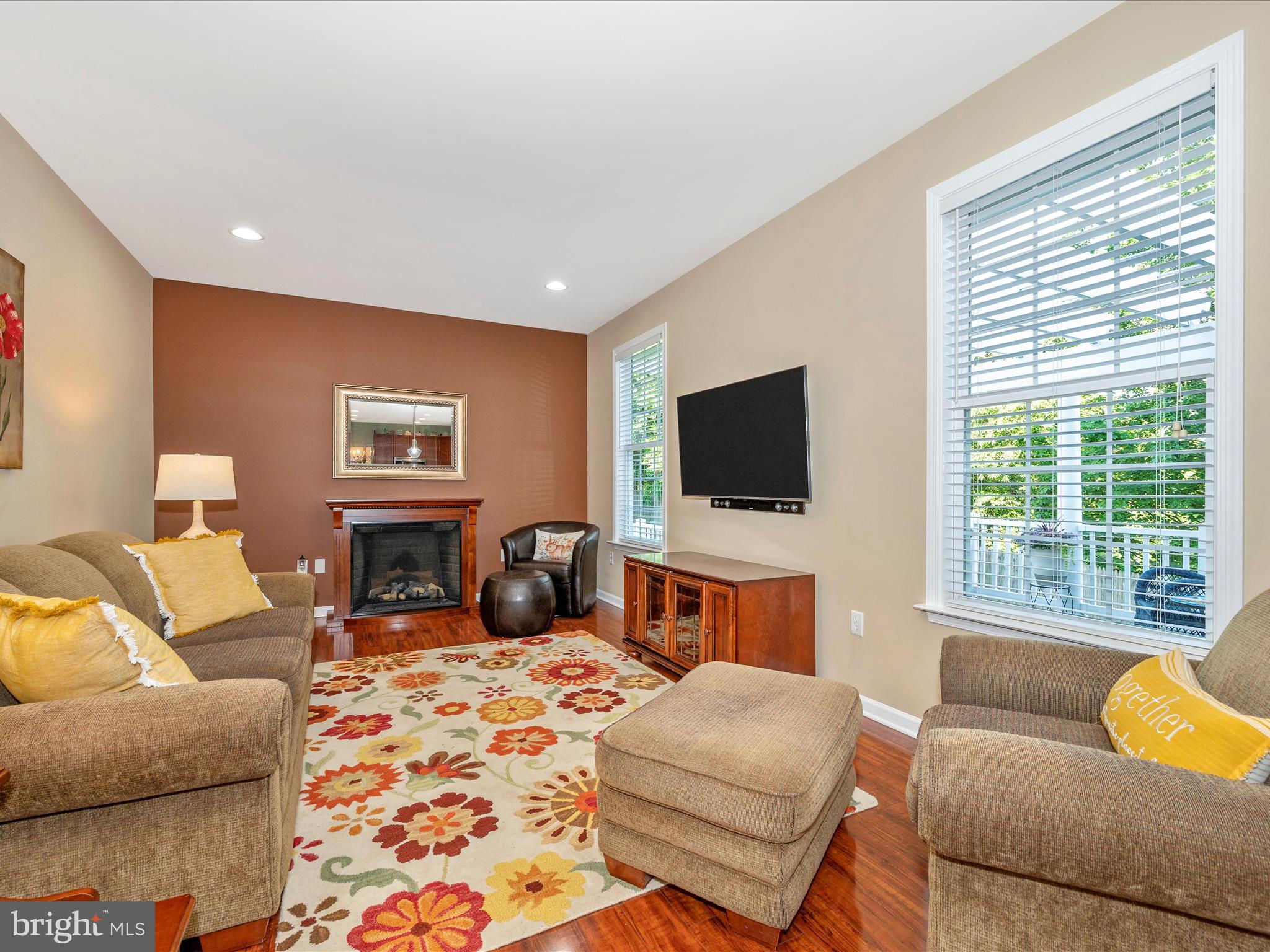 RIVERSIDE VILLAGES - Residential