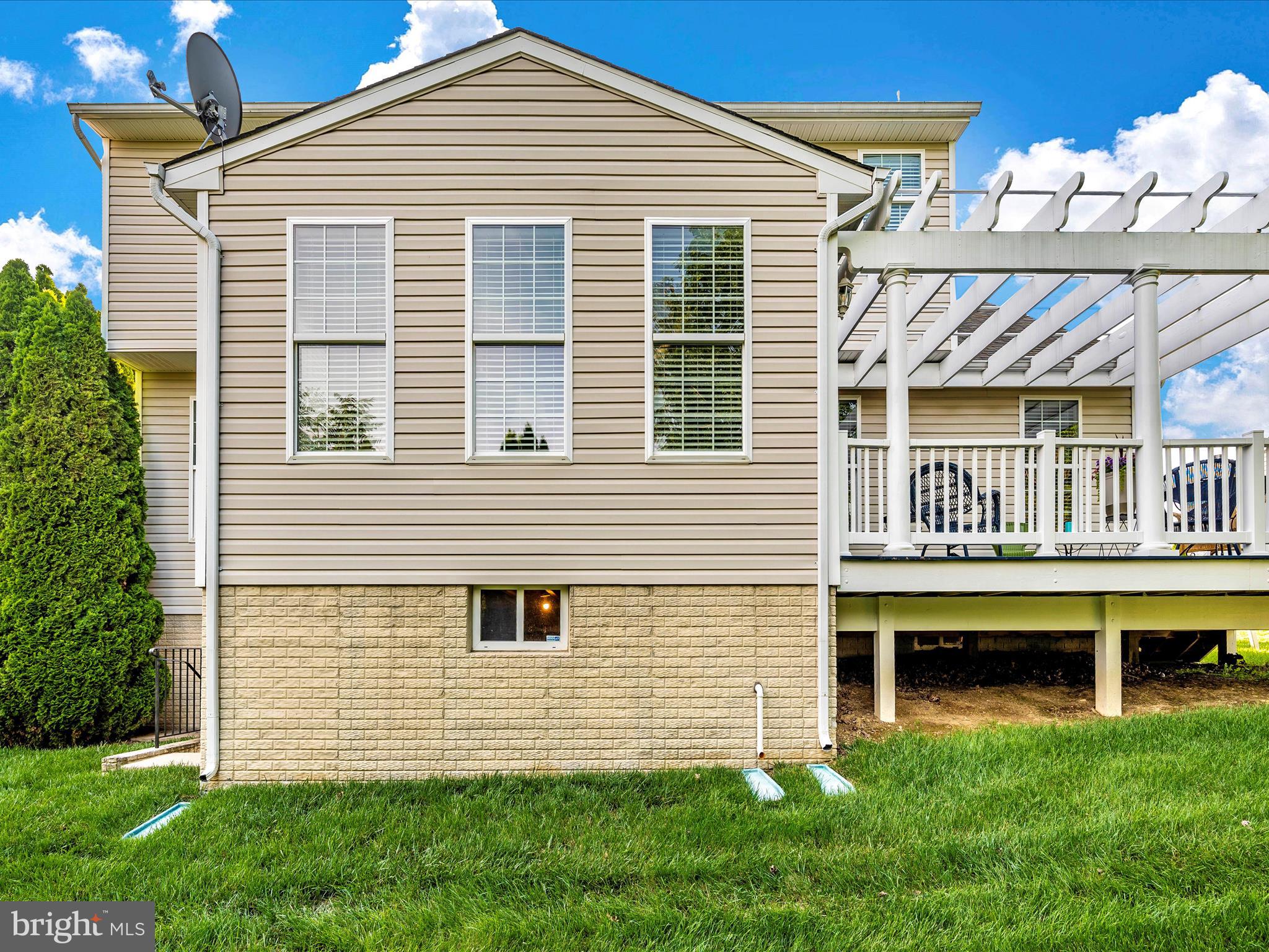 RIVERSIDE VILLAGES - Residential