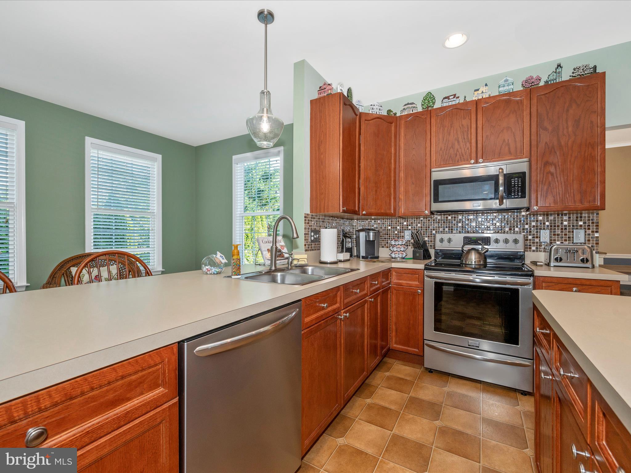 RIVERSIDE VILLAGES - Residential