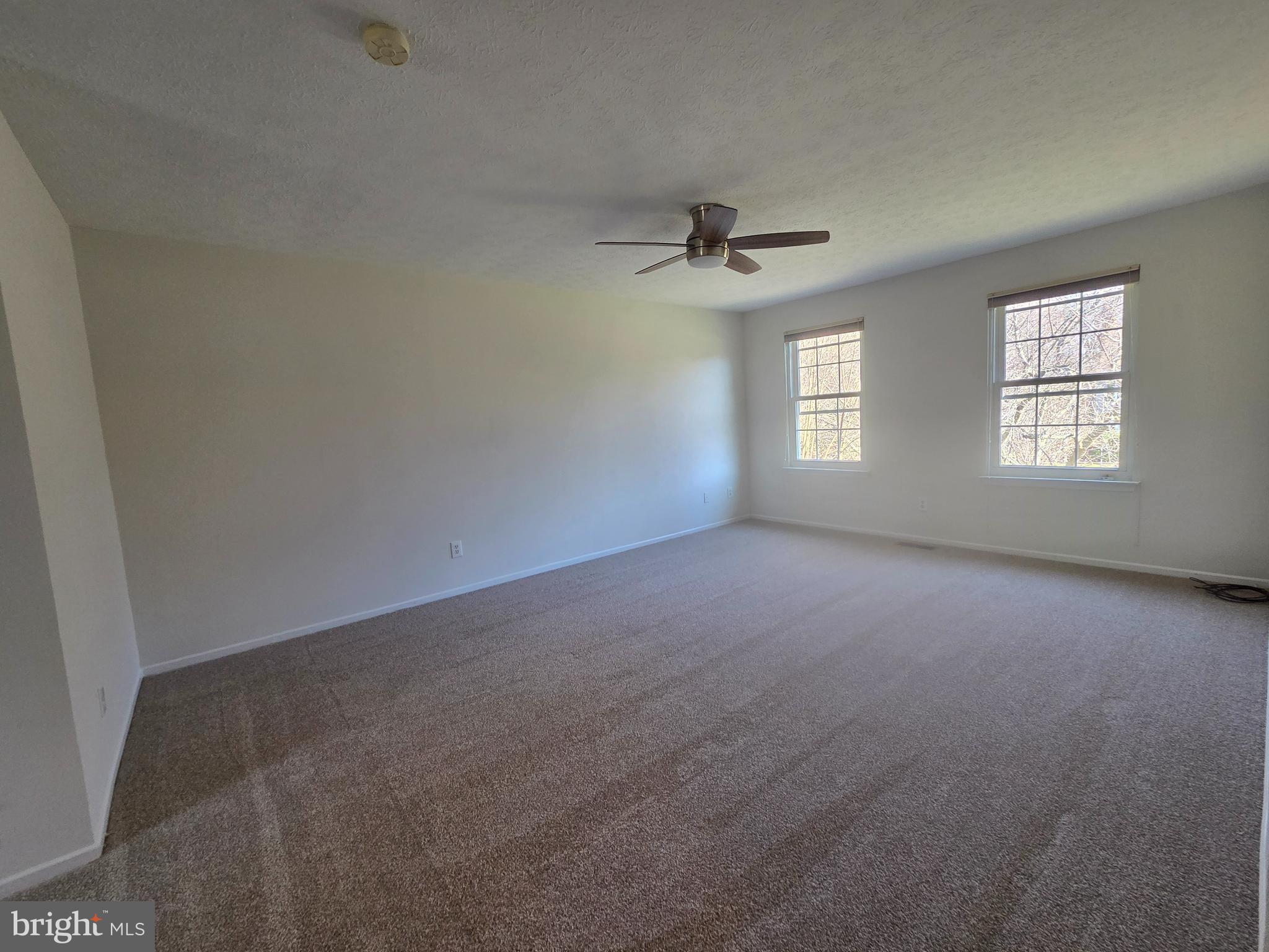 BAY COUNTRY - Residential