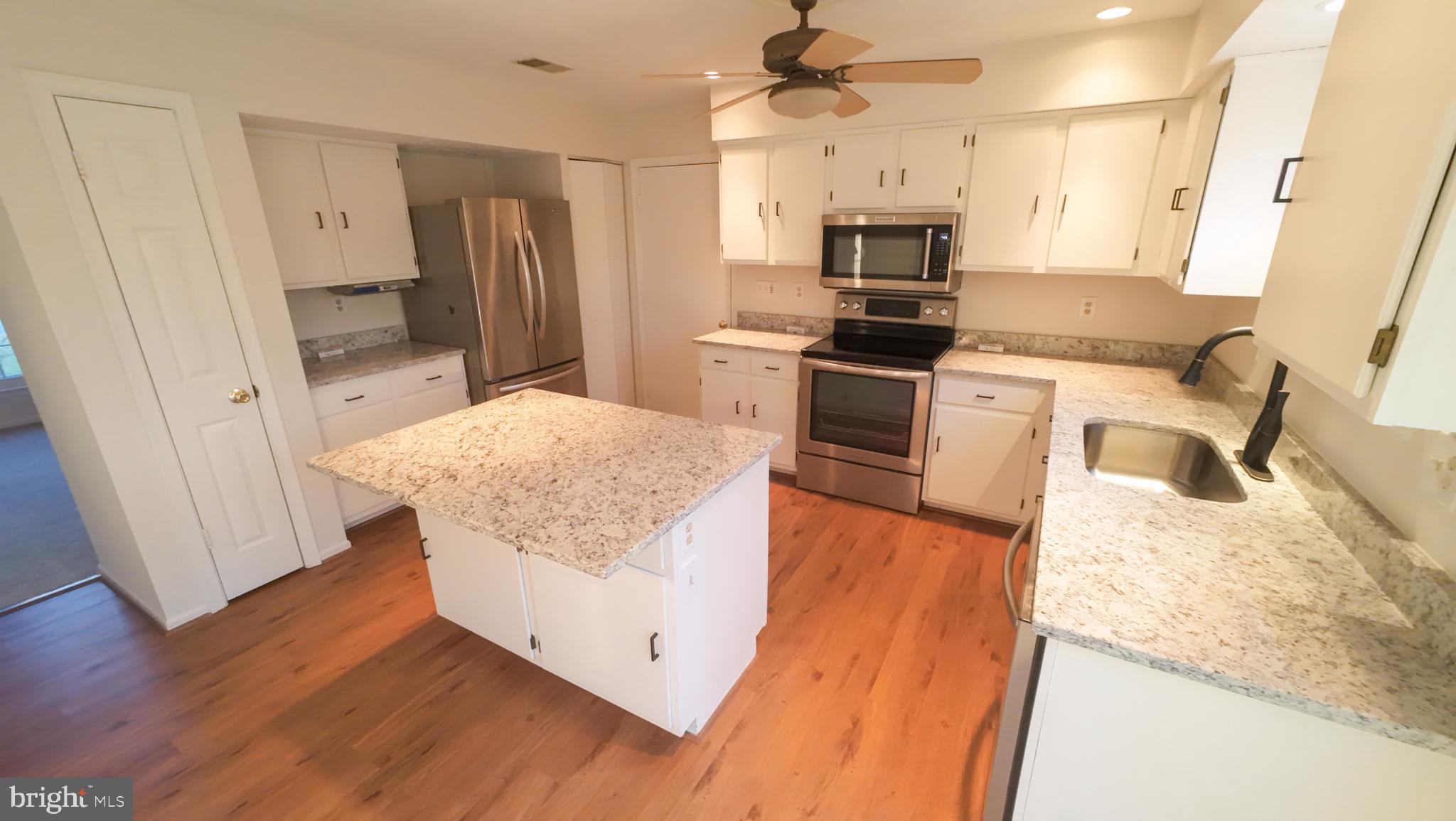 BAY COUNTRY - Residential