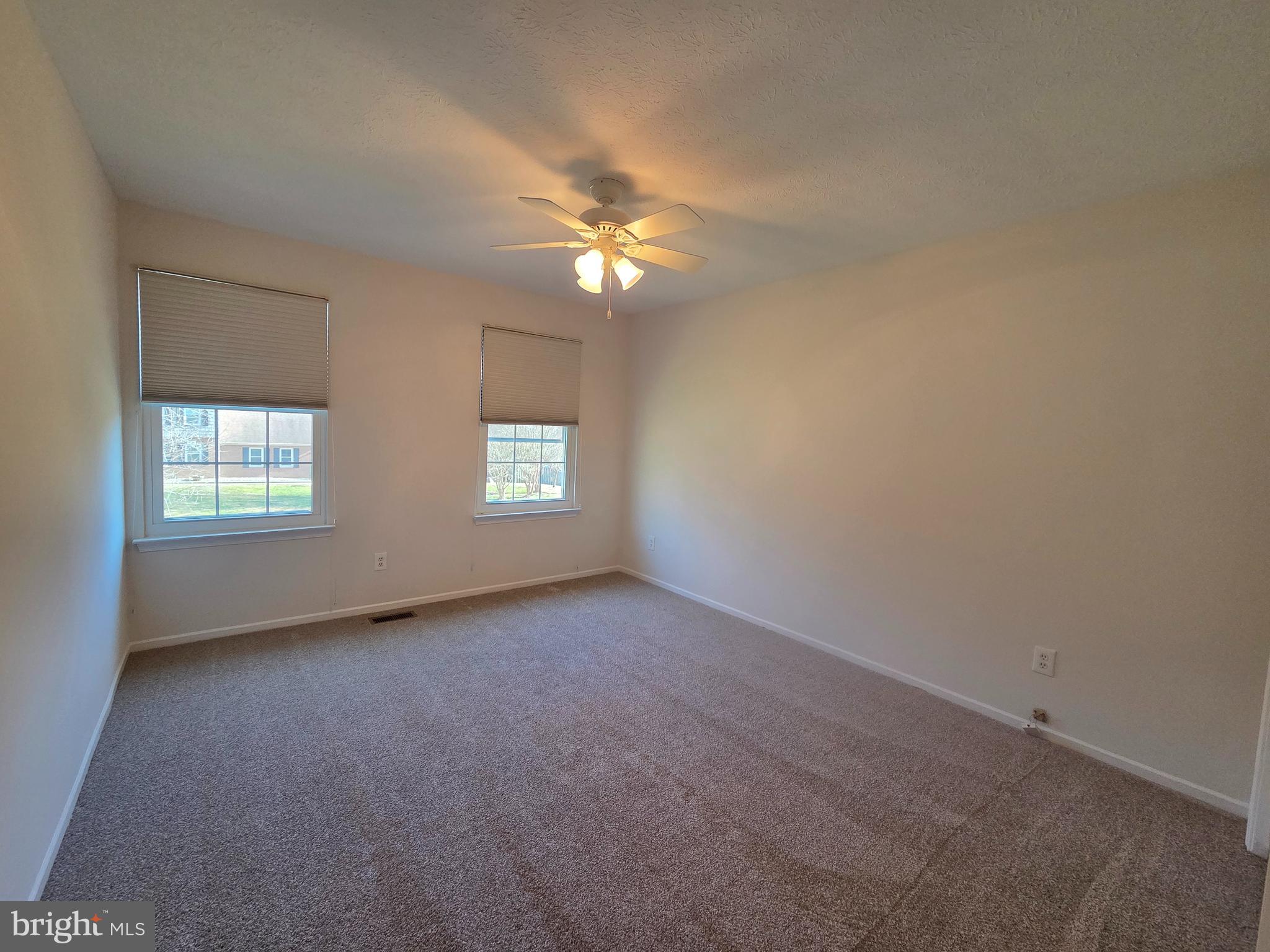 BAY COUNTRY - Residential