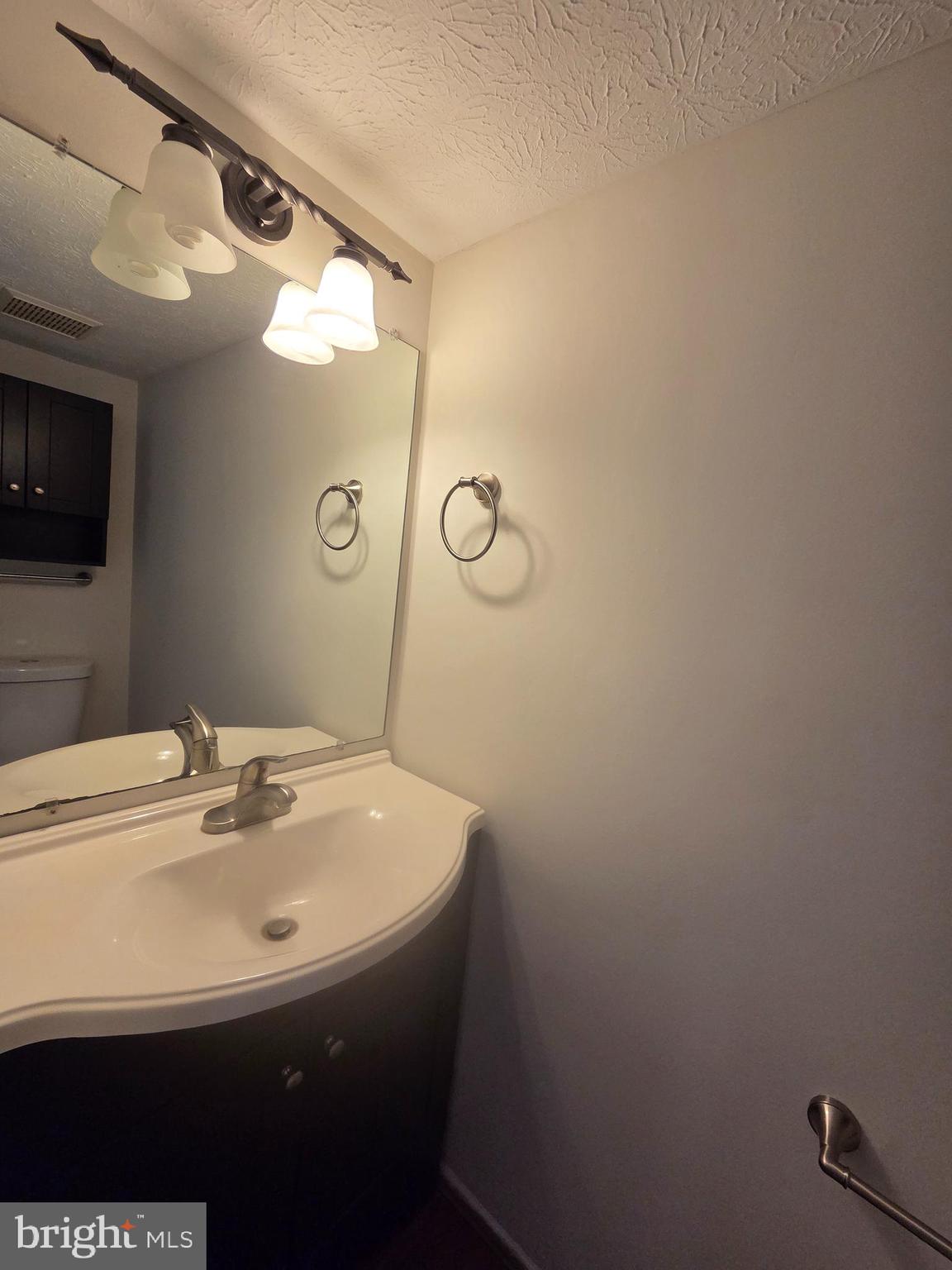 BAY COUNTRY - Residential