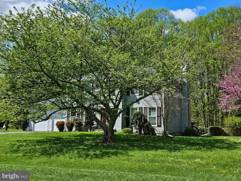 Photo of 276 Southdale Court, DUNKIRK, MD 20754 (MLS # MDAA2133982)