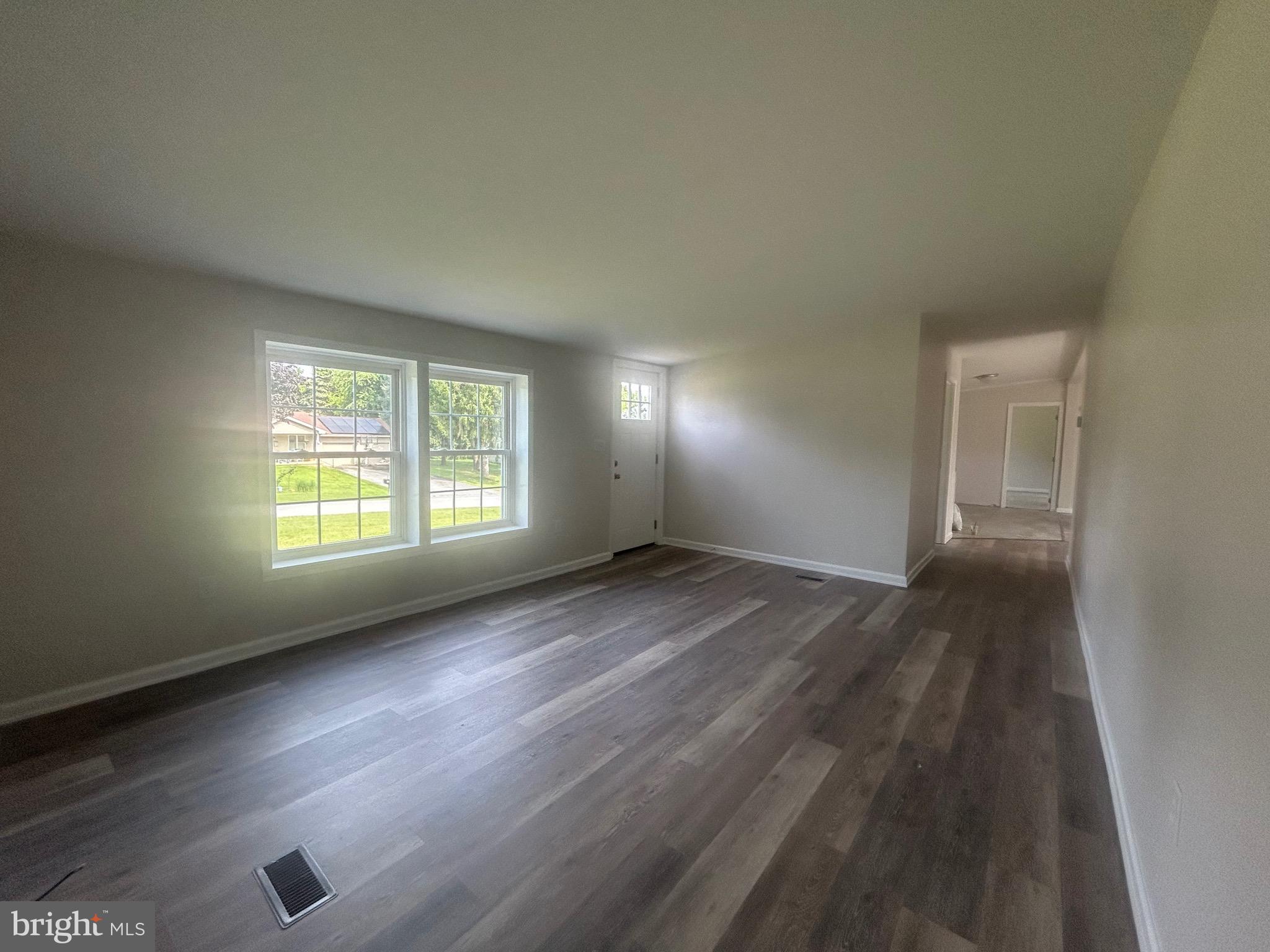 1054 HEATHER DRIVE