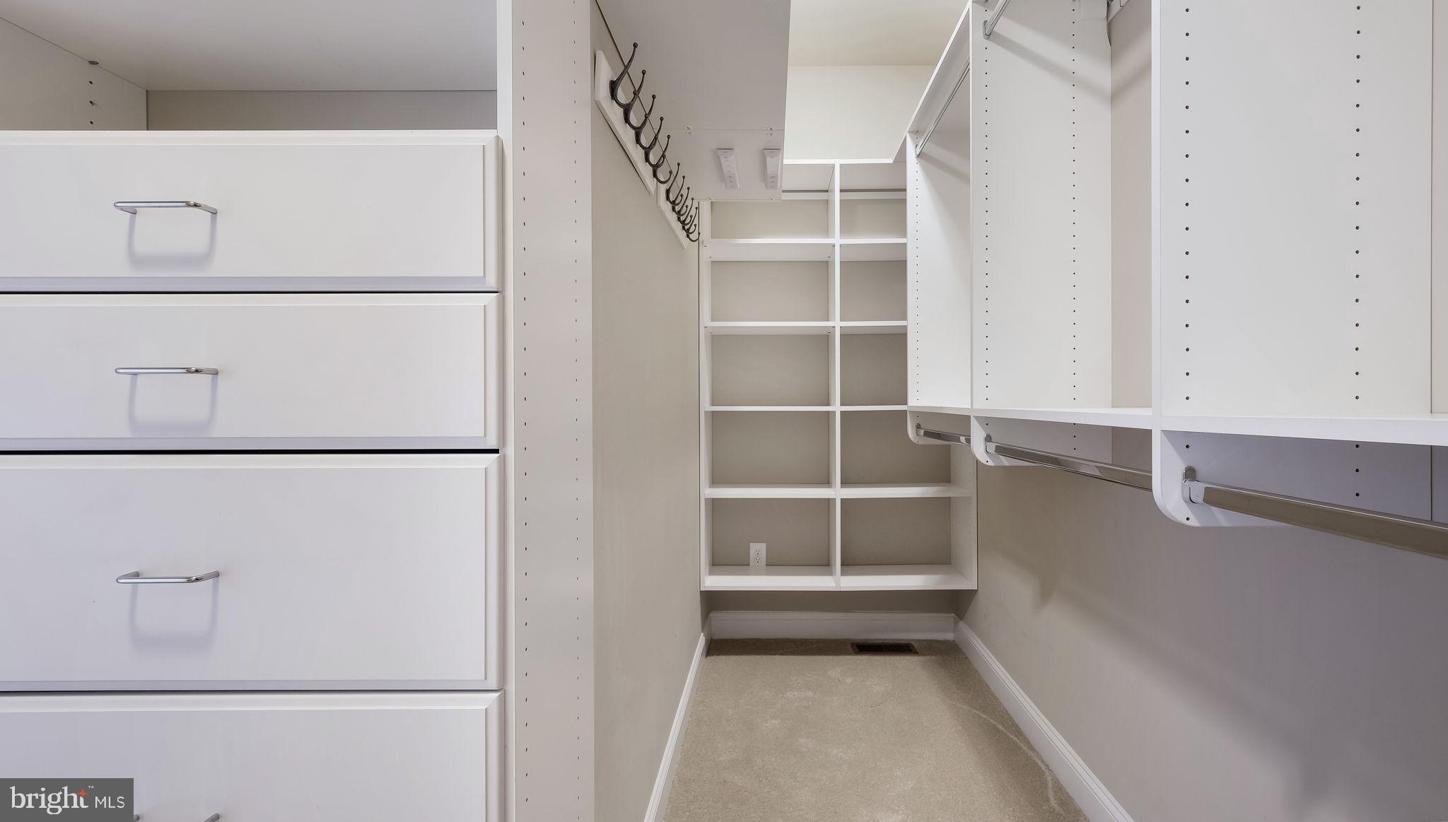 HOLLY FARM ESTATE - Residential