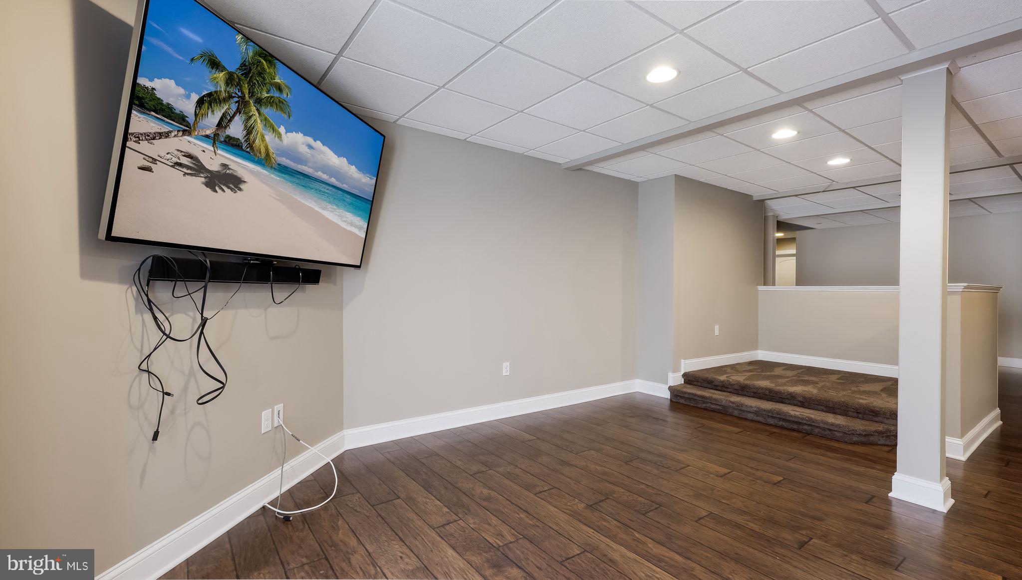 HOLLY FARM ESTATE - Residential