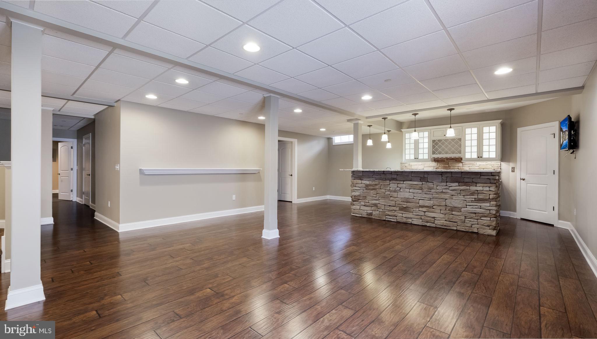 HOLLY FARM ESTATE - Residential