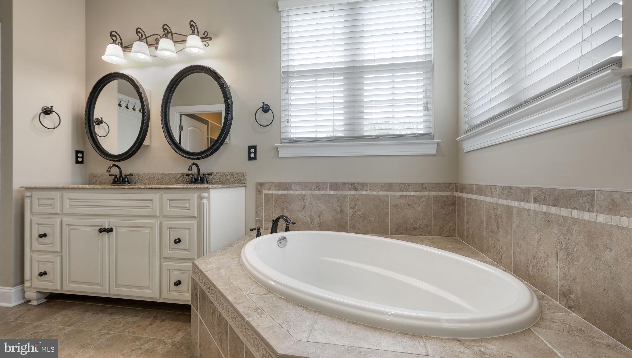 HOLLY FARM ESTATE - Residential