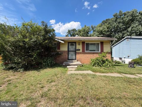Homes For Sale - 7914 Dellwood Avenue<br/> LANHAM, MD 20706