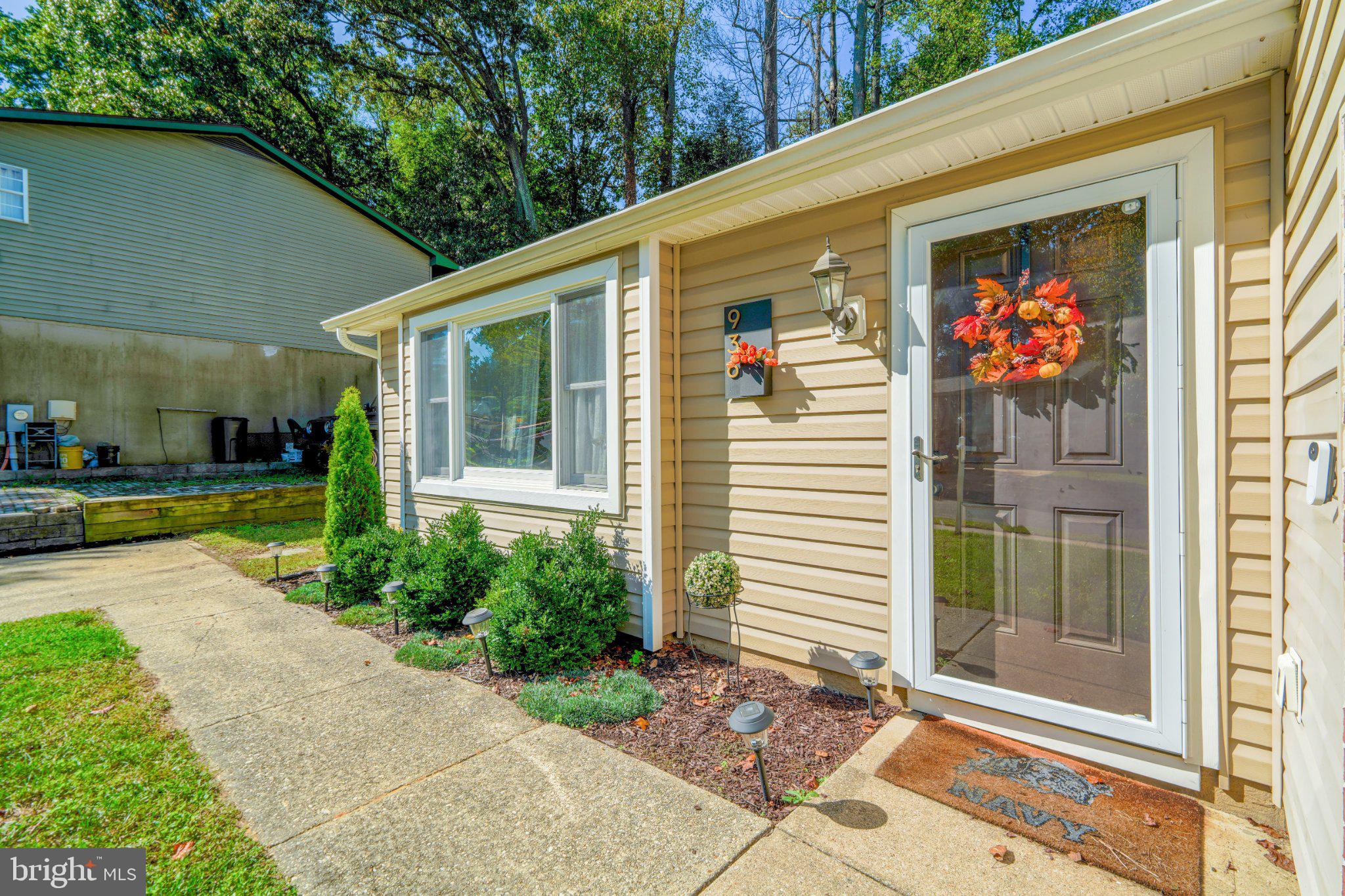 936 MARINE DRIVE