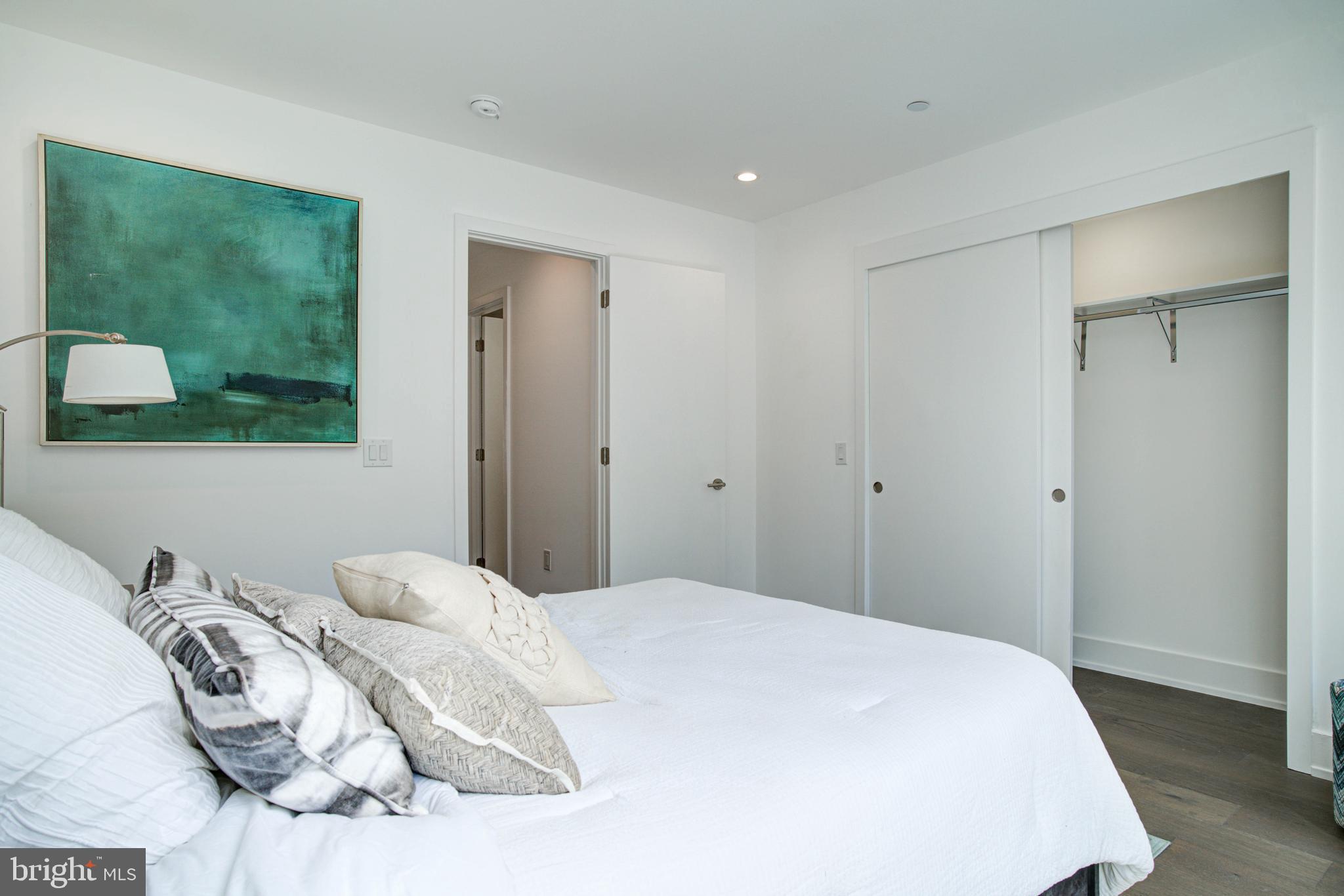 OLDE KENSINGTON - Residential