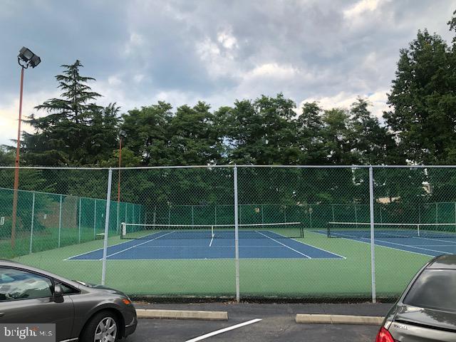 THE COLONIES - Residential Lease