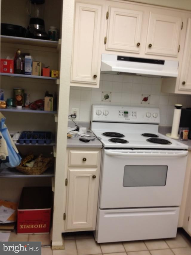 THE COLONIES - Residential Lease