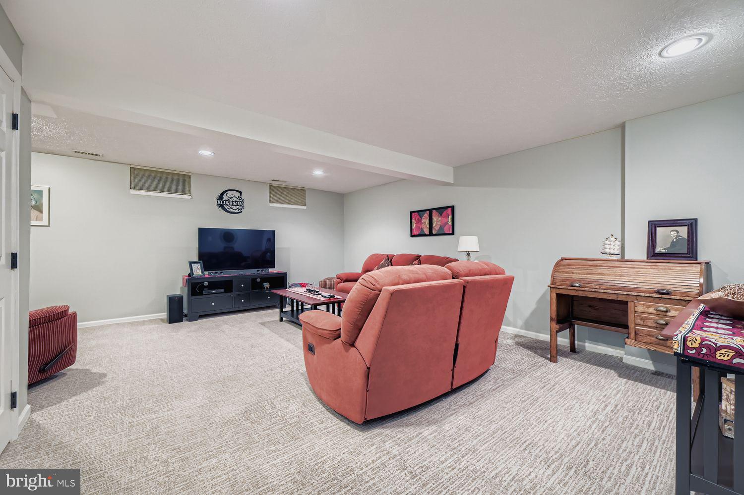 SHEPHERDS GLEN - Residential