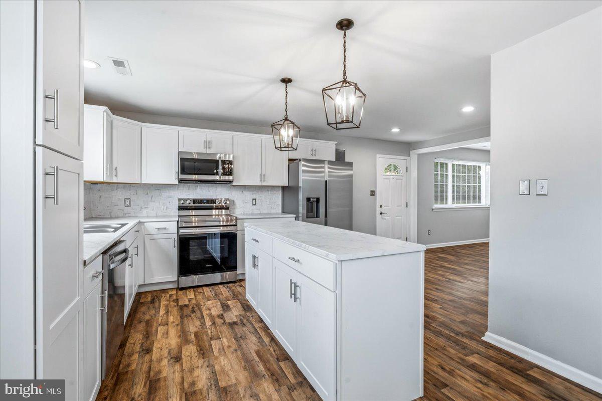 7165 FAIRBROOK ROAD