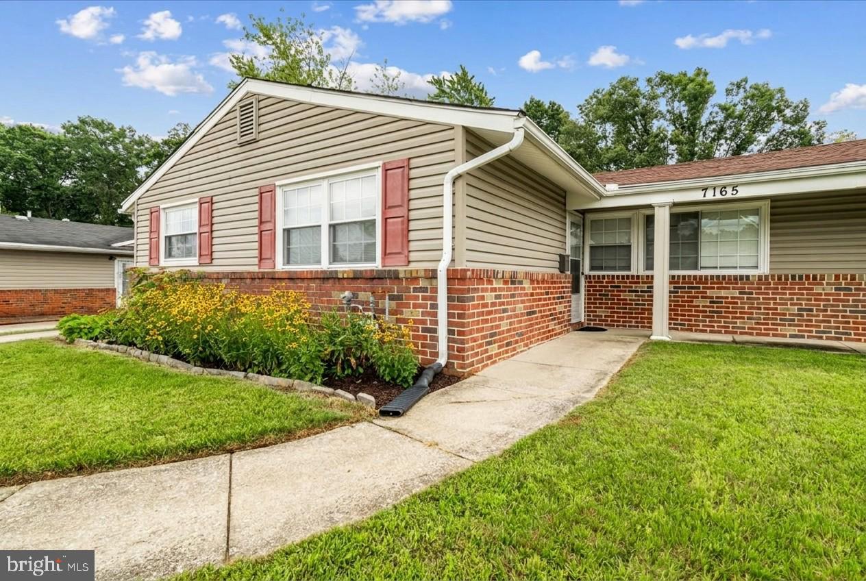 7165 FAIRBROOK ROAD