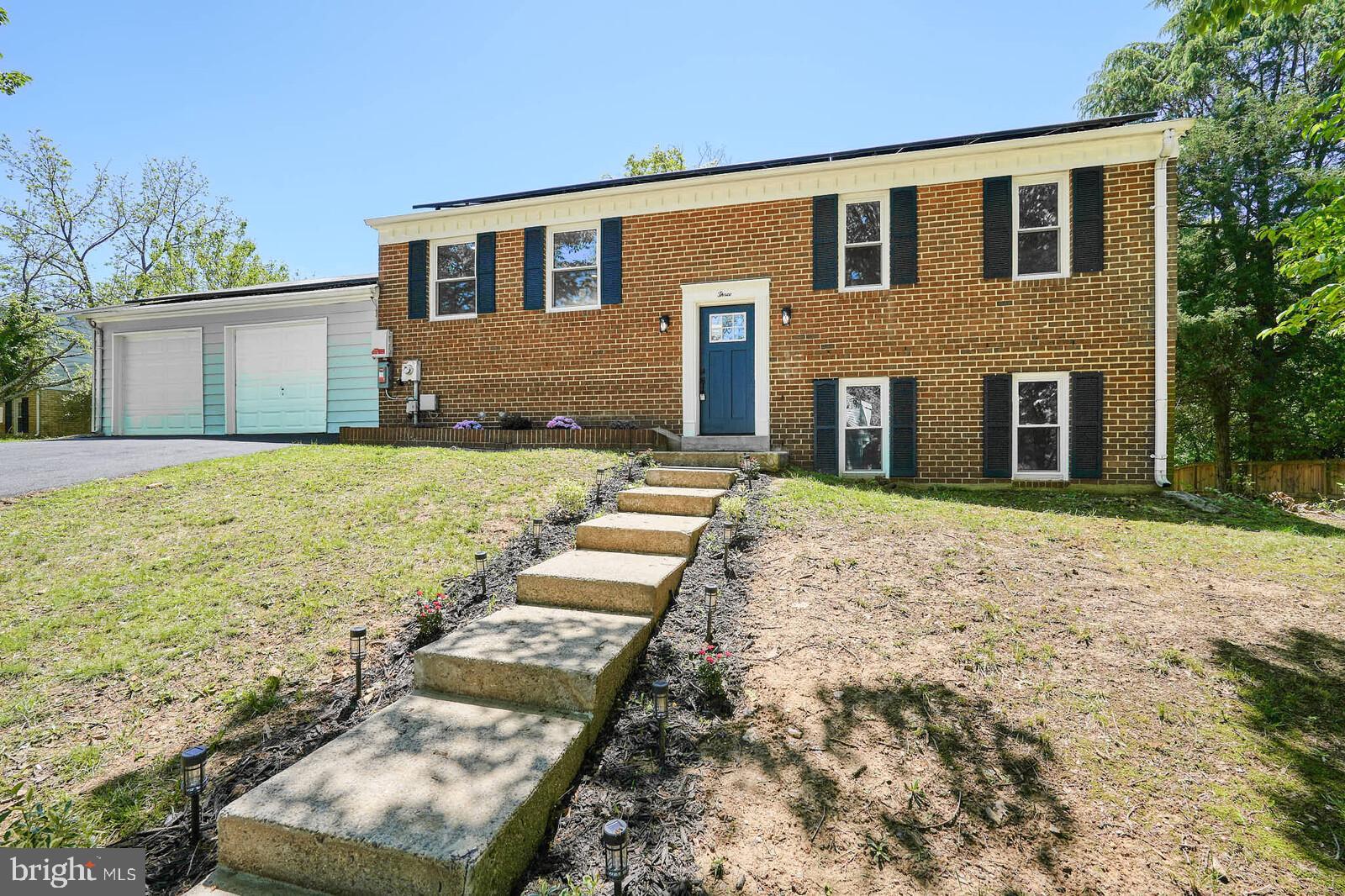 3 WOODSEND PLACE