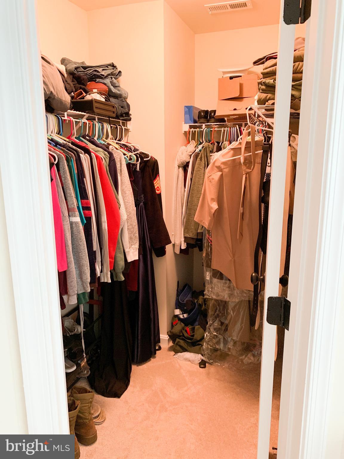 ELIZABETH HILLS PHASE 1 - Residential Lease