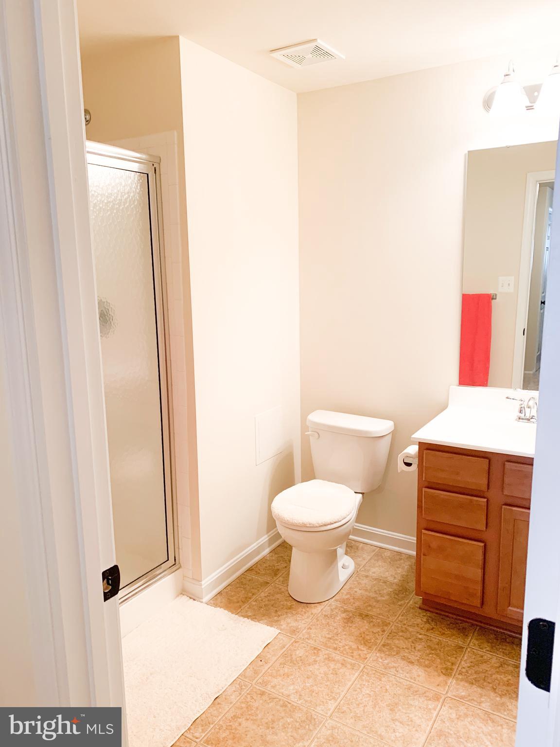 ELIZABETH HILLS PHASE 1 - Residential Lease