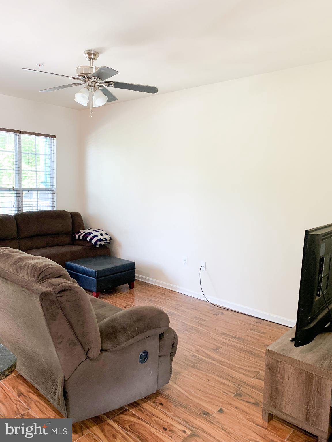 ELIZABETH HILLS PHASE 1 - Residential Lease